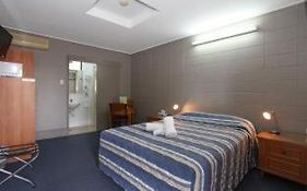 Tandara Hotel Motel